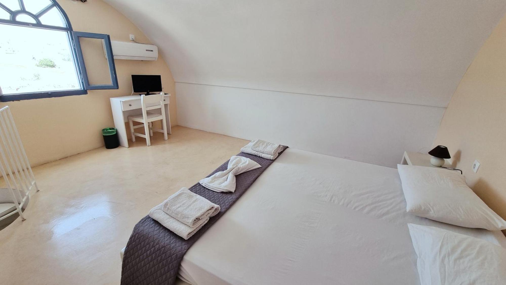 Leon Lux Apartments Perivolos  Exterior photo