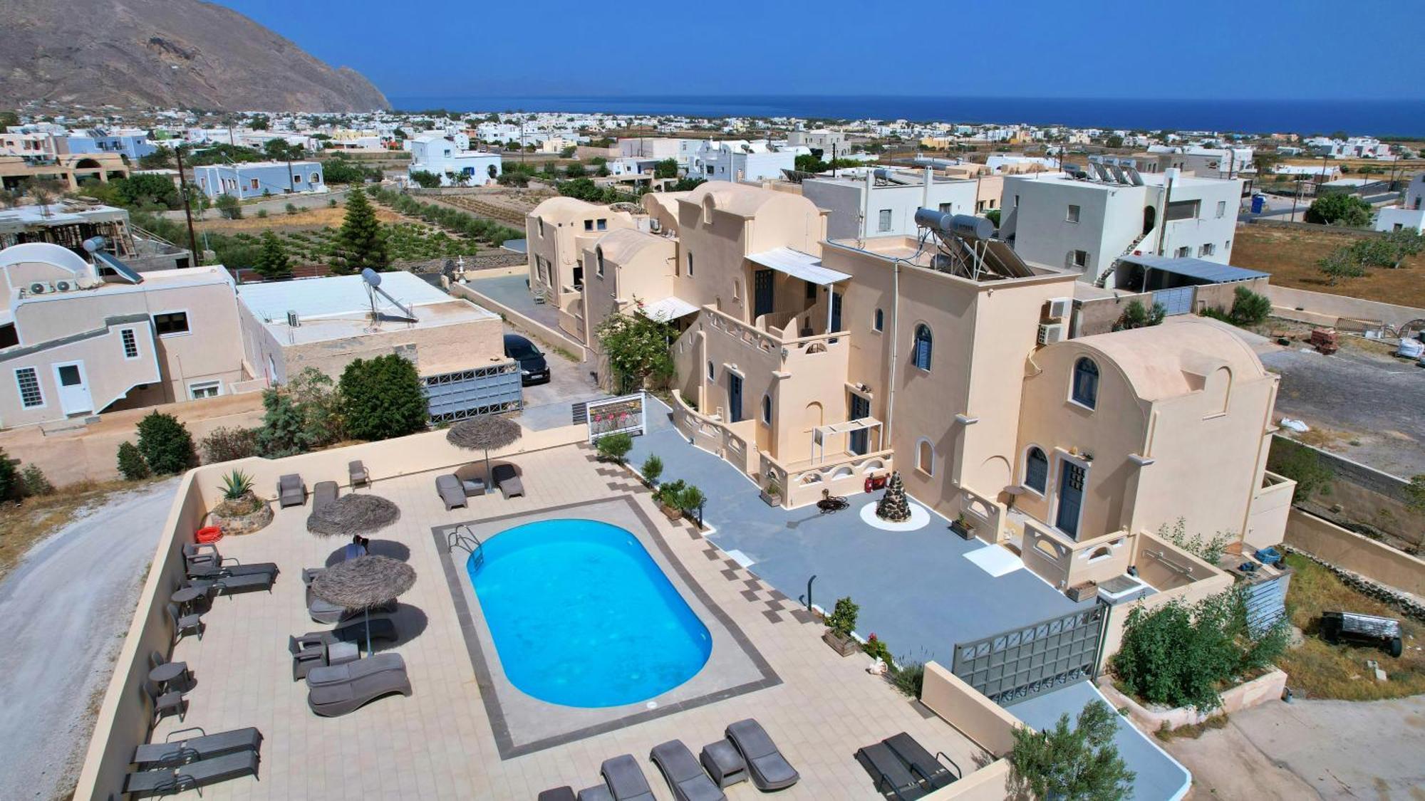 Leon Lux Apartments Perivolos  Exterior photo