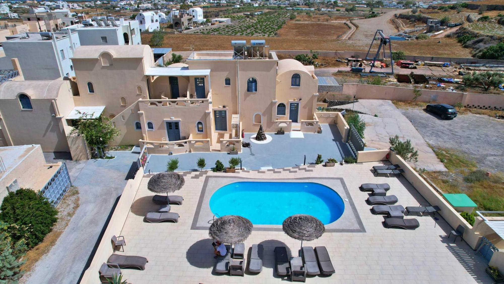 Leon Lux Apartments Perivolos  Exterior photo