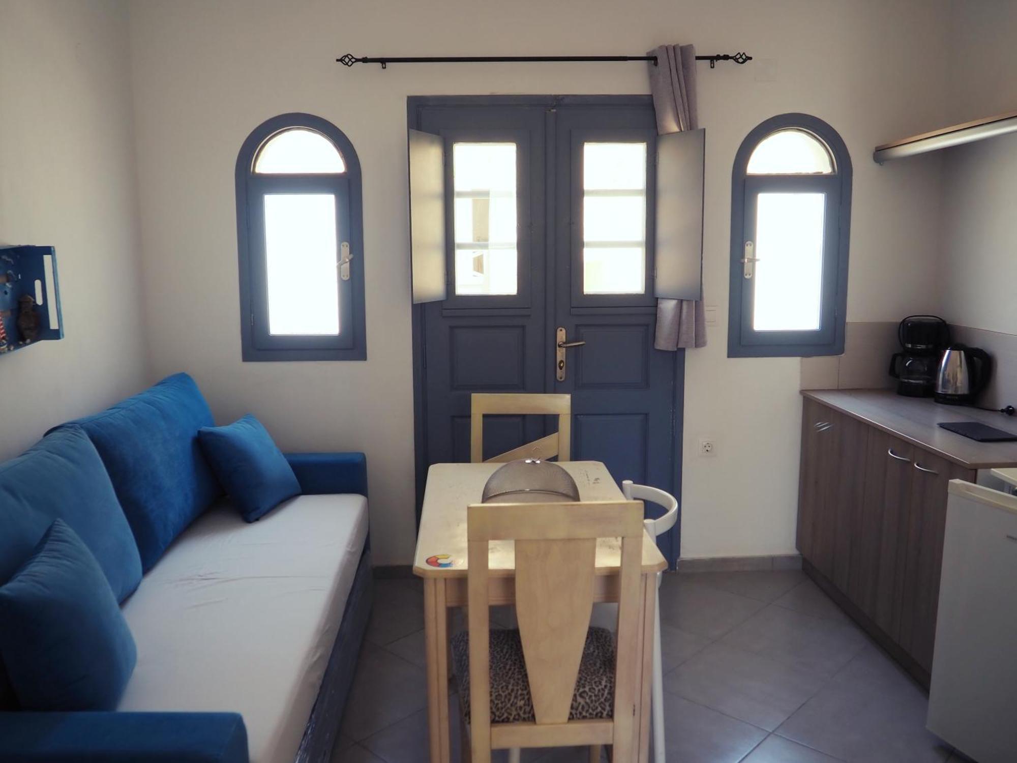 Leon Lux Apartments Perivolos  Exterior photo