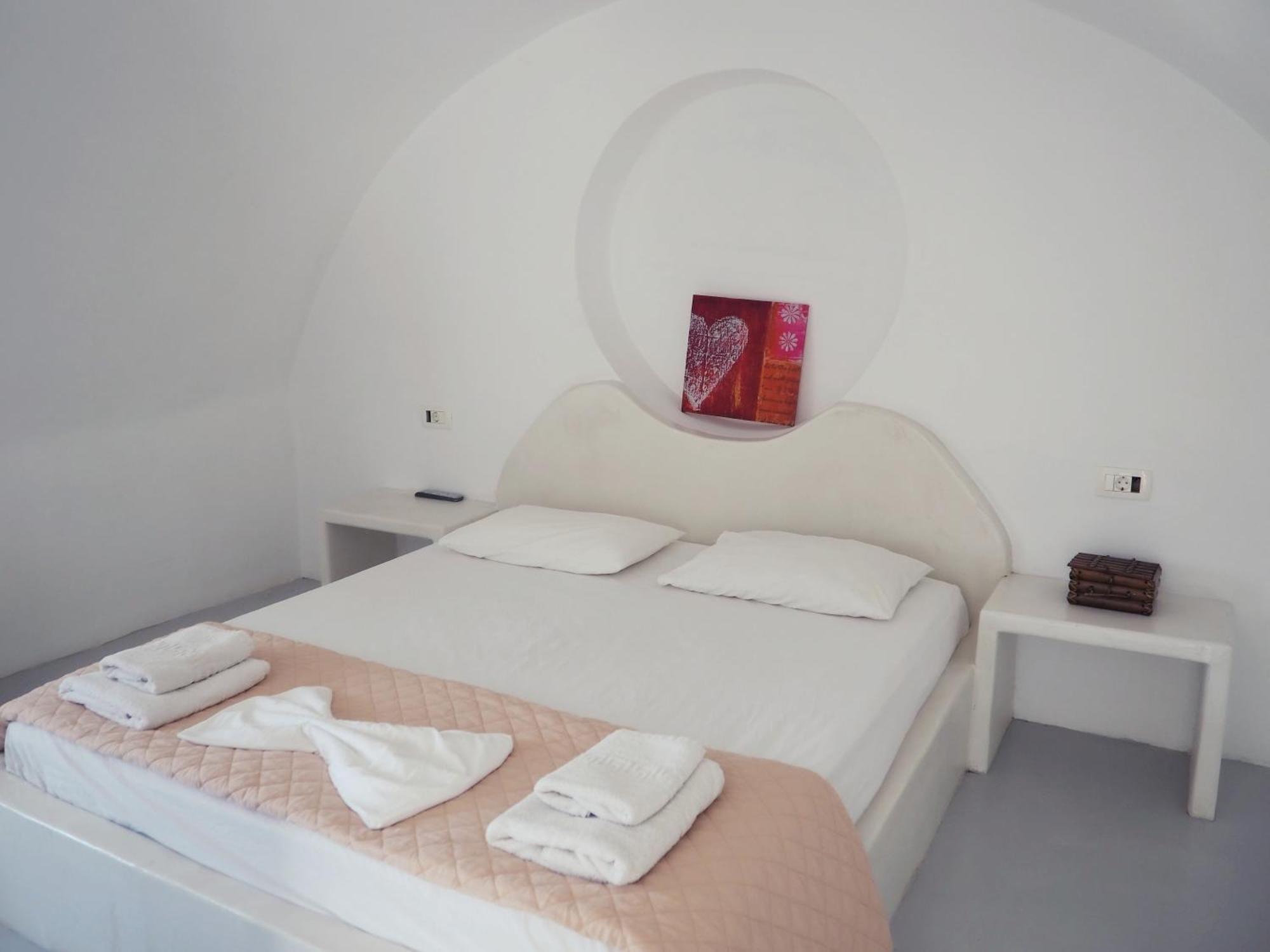 Leon Lux Apartments Perivolos  Exterior photo