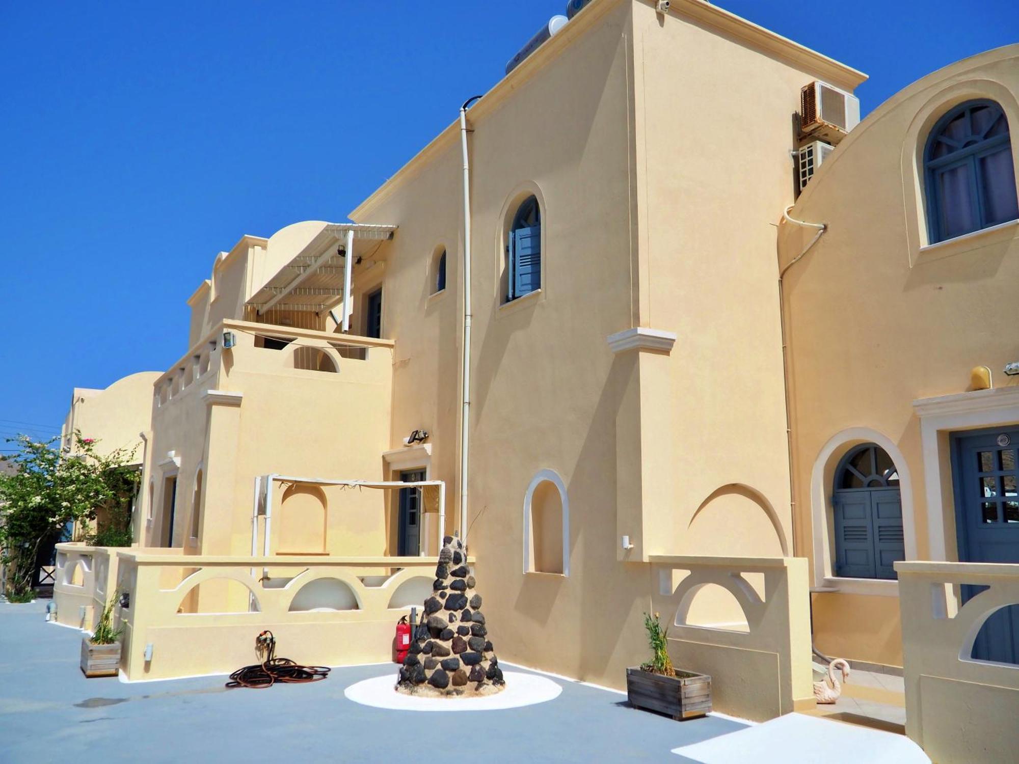 Leon Lux Apartments Perivolos  Exterior photo