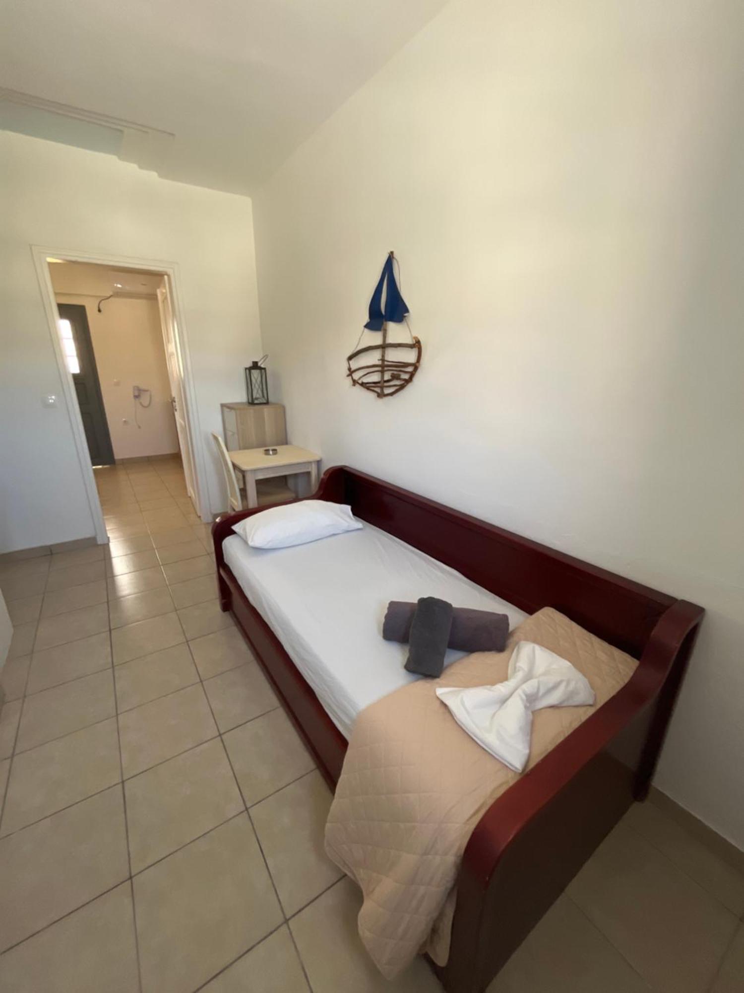 Leon Lux Apartments Perivolos  Exterior photo