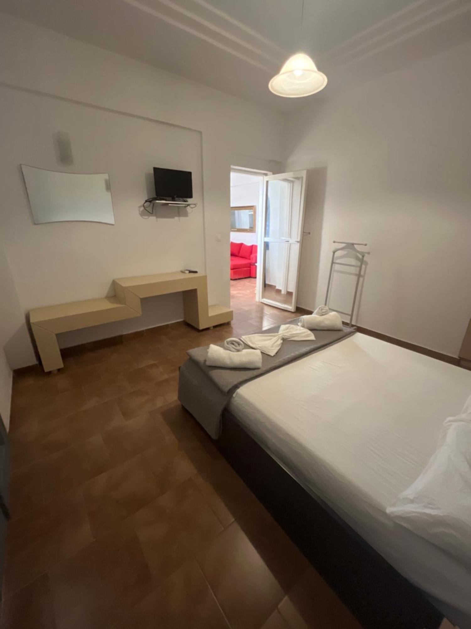 Leon Lux Apartments Perivolos  Exterior photo