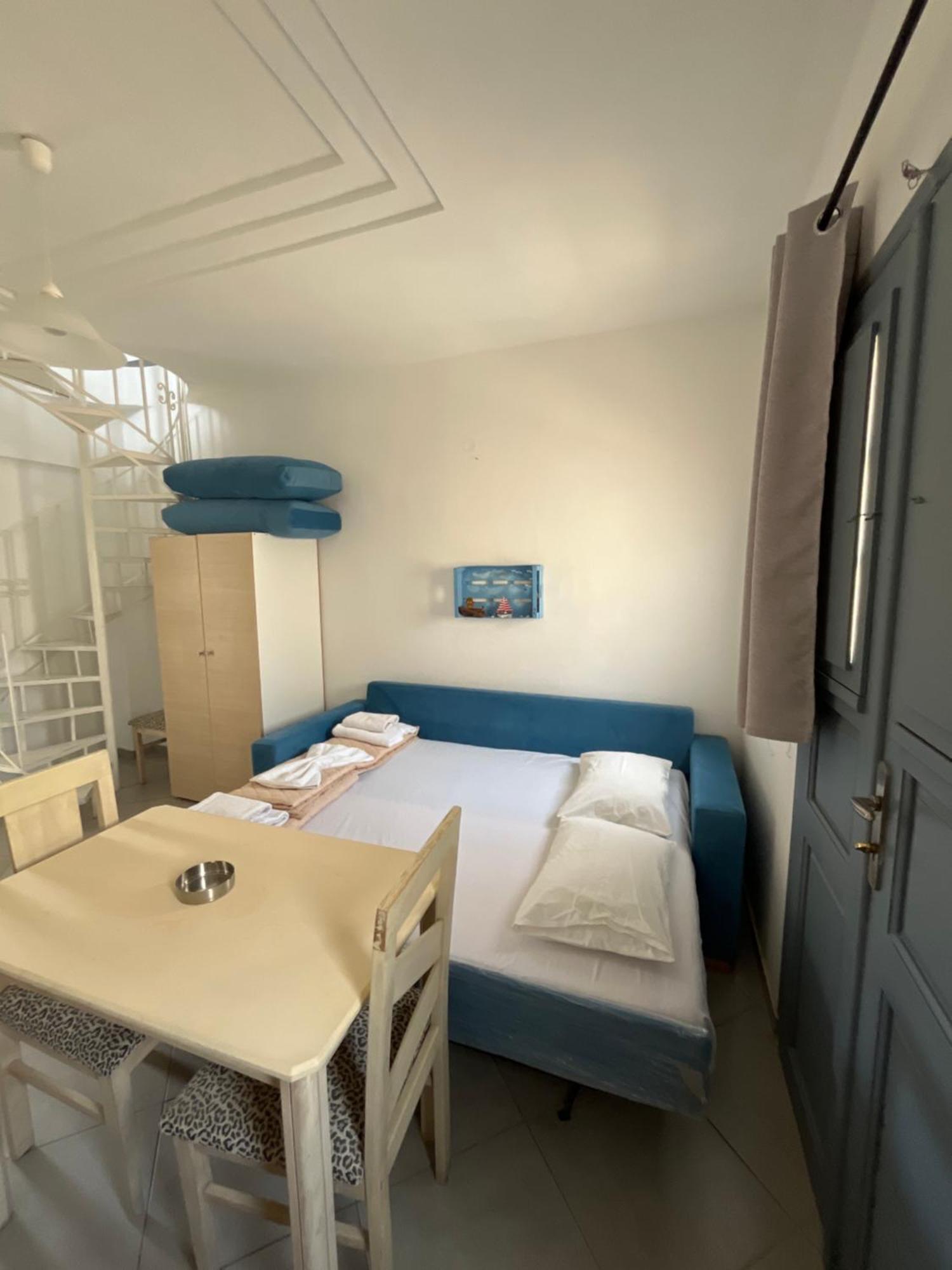 Leon Lux Apartments Perivolos  Exterior photo