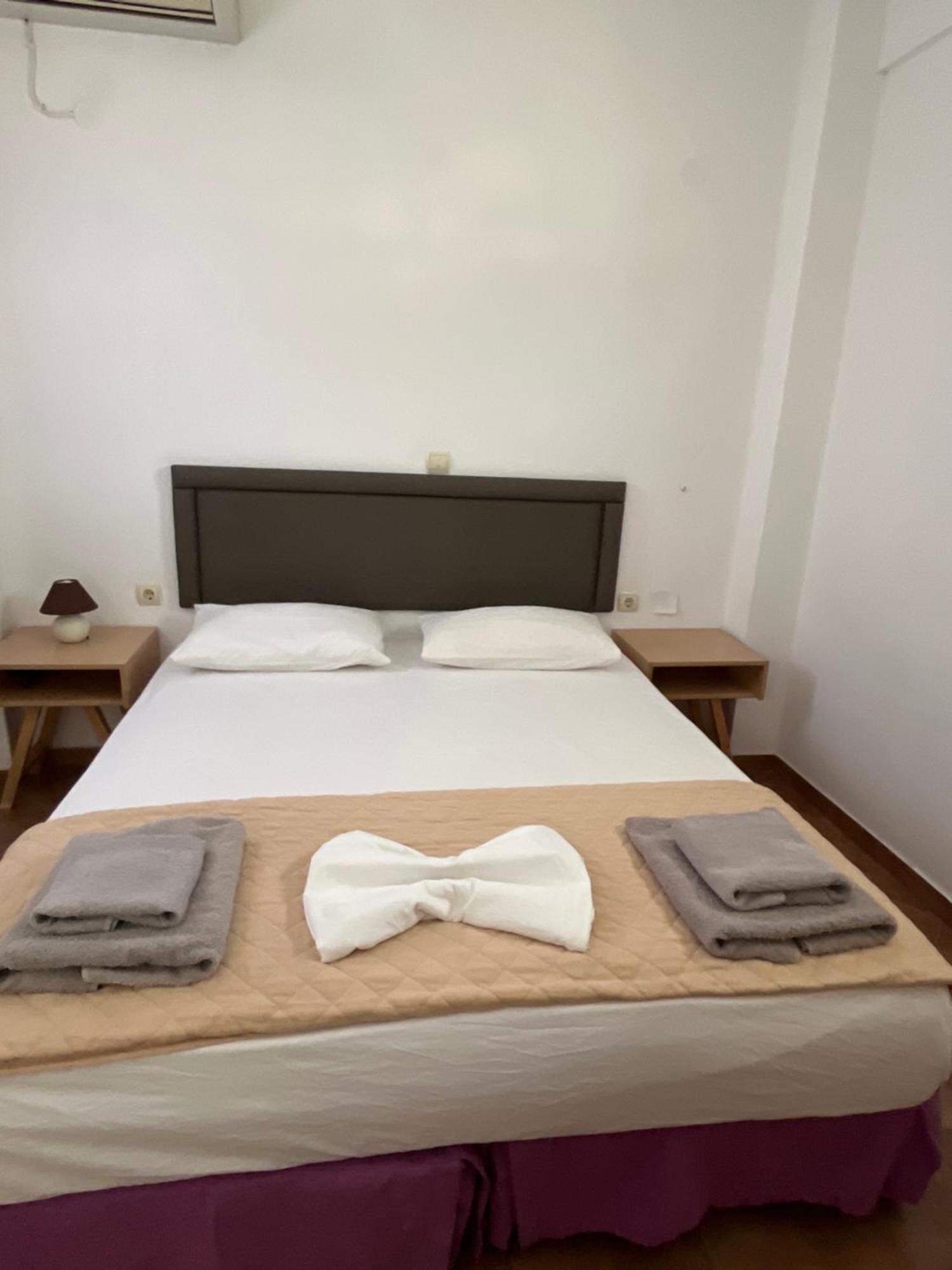 Leon Lux Apartments Perivolos  Exterior photo