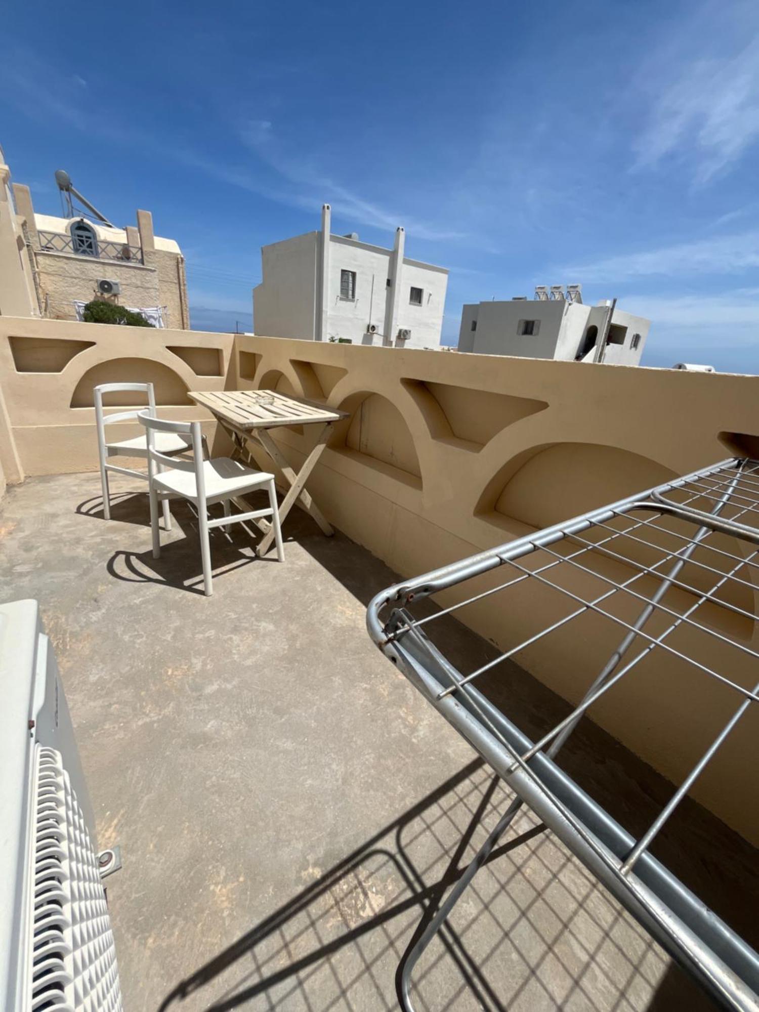 Leon Lux Apartments Perivolos  Exterior photo